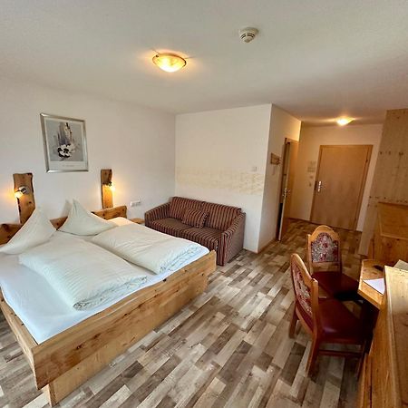Gasthof Zum Loewen Aschau Im Zillertal Екстер'єр фото