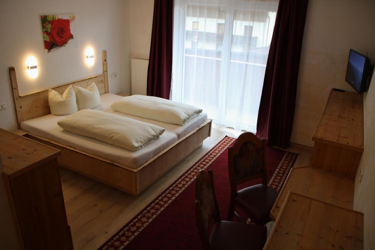 Gasthof Zum Loewen Aschau Im Zillertal Екстер'єр фото