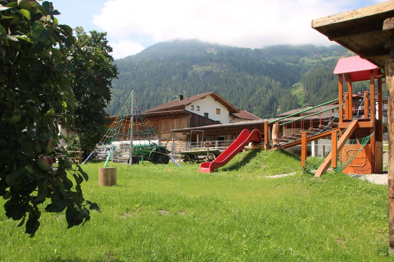 Gasthof Zum Loewen Aschau Im Zillertal Екстер'єр фото