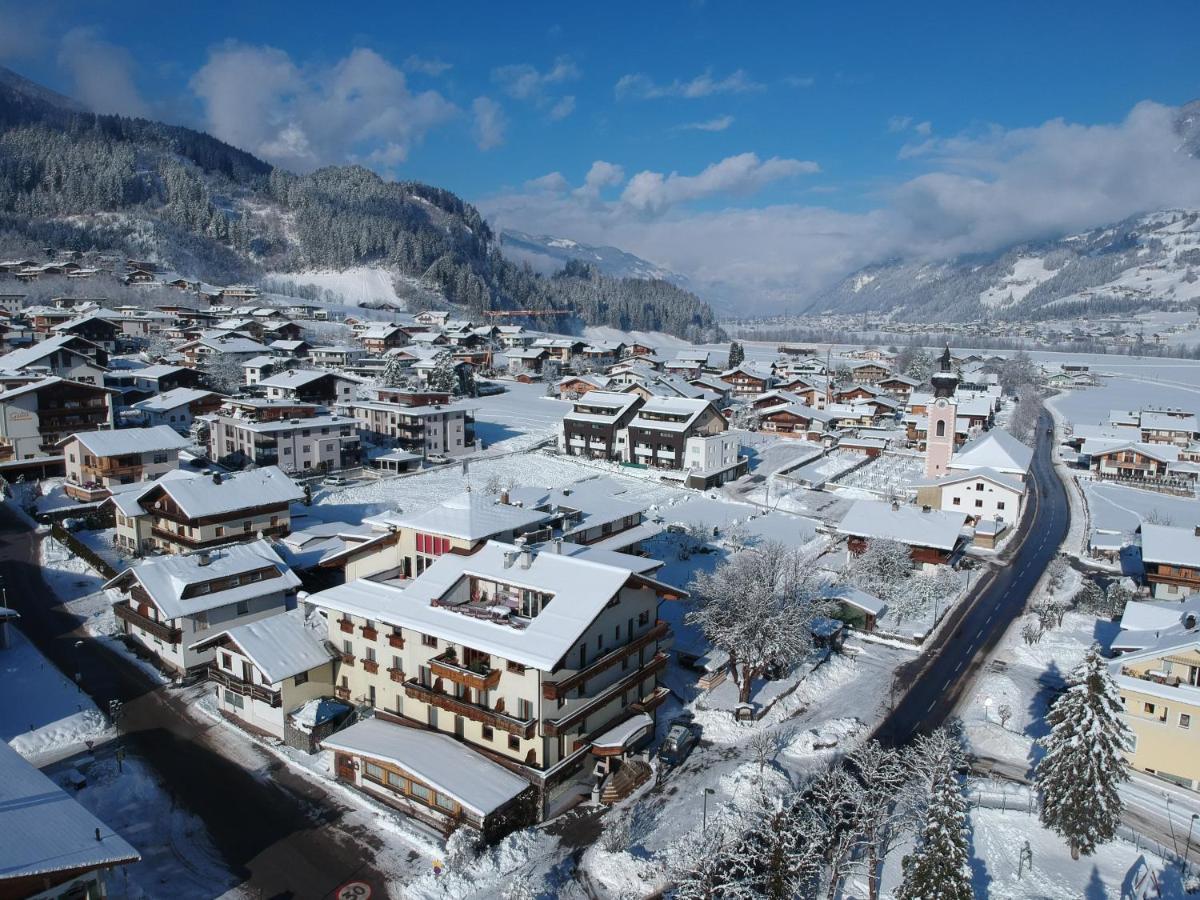 Gasthof Zum Loewen Aschau Im Zillertal Екстер'єр фото