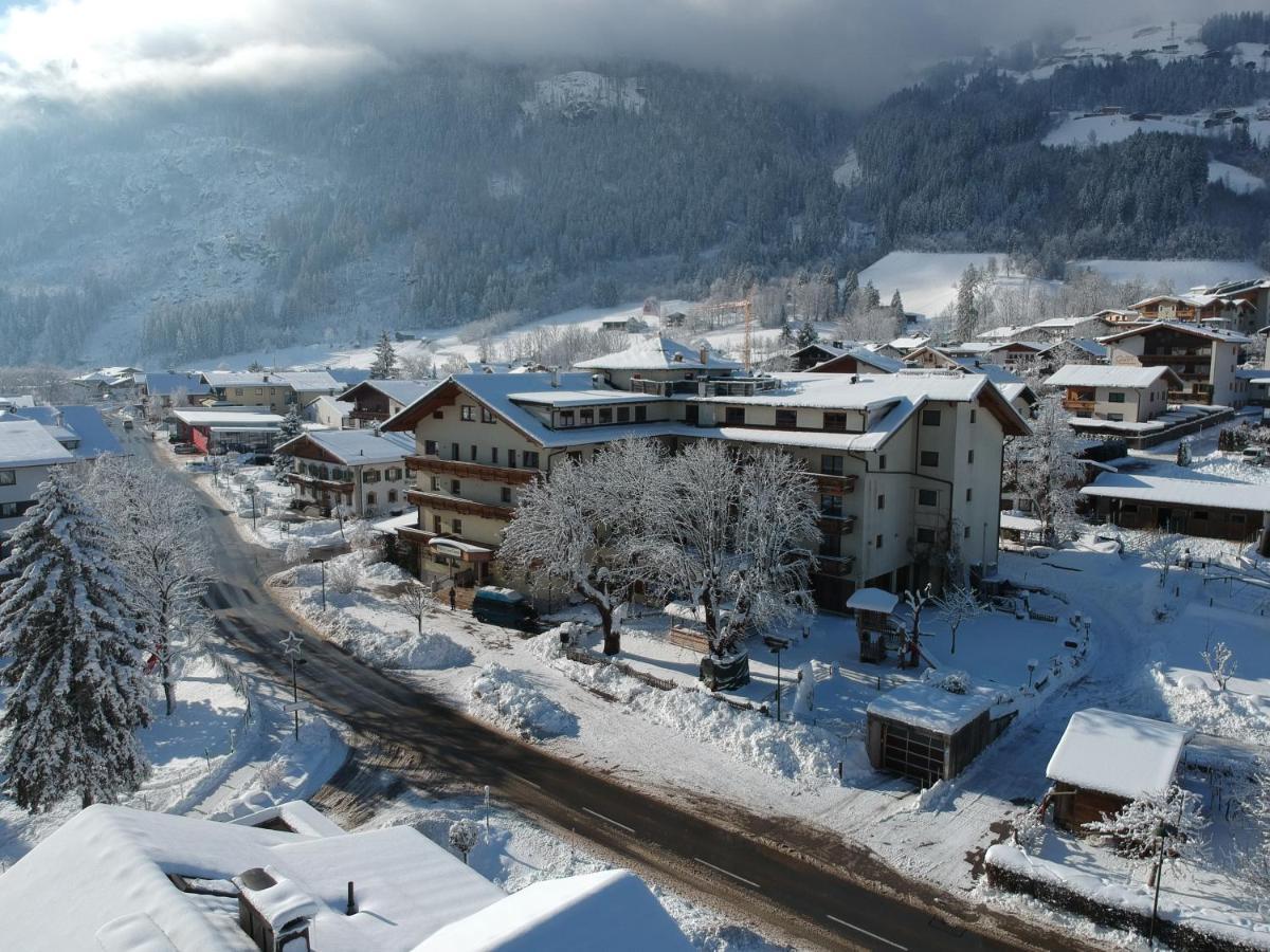 Gasthof Zum Loewen Aschau Im Zillertal Екстер'єр фото