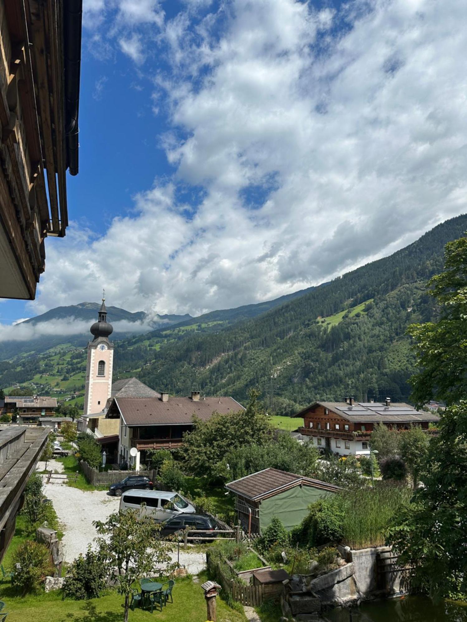 Gasthof Zum Loewen Aschau Im Zillertal Екстер'єр фото