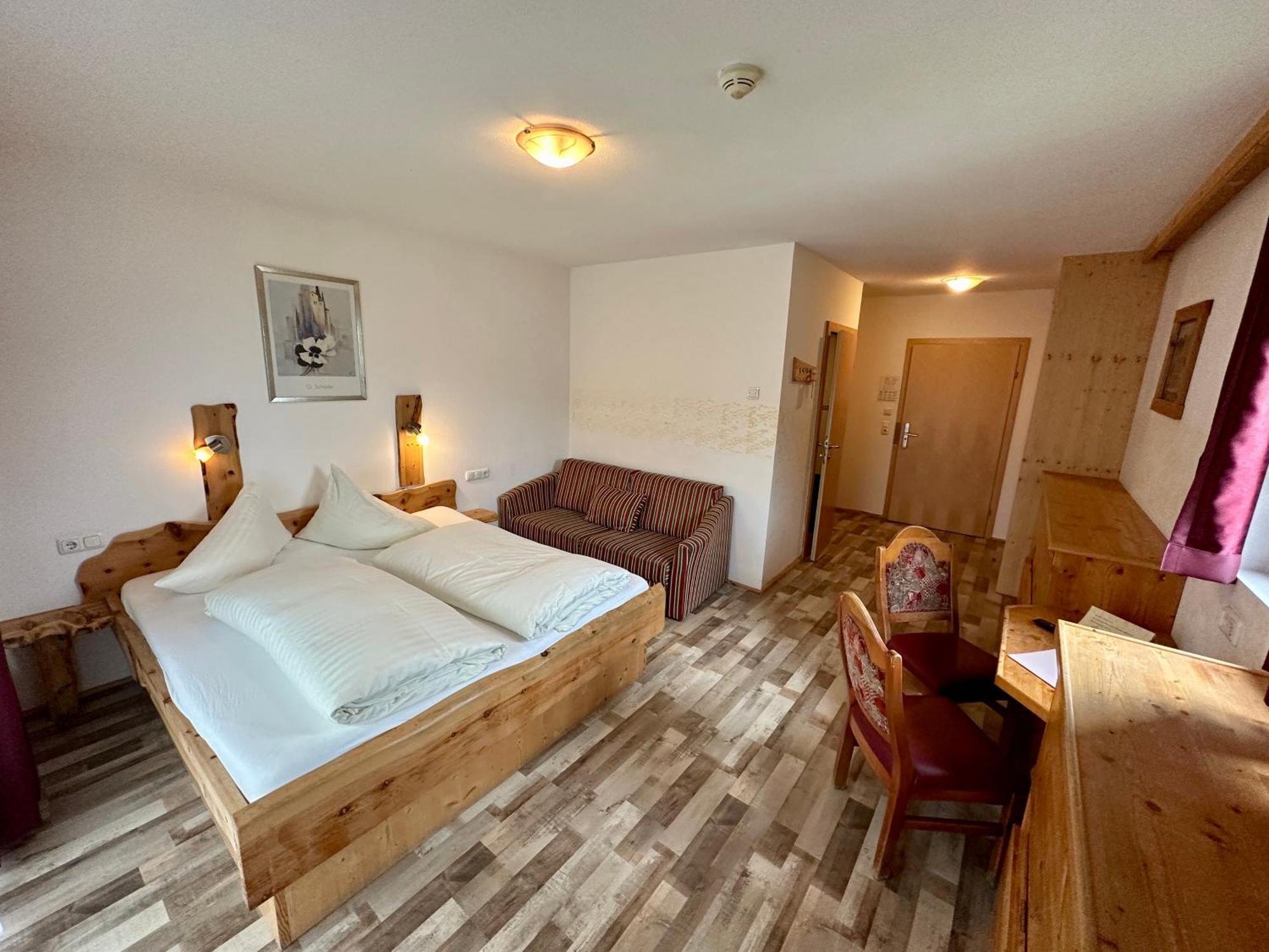 Gasthof Zum Loewen Aschau Im Zillertal Екстер'єр фото